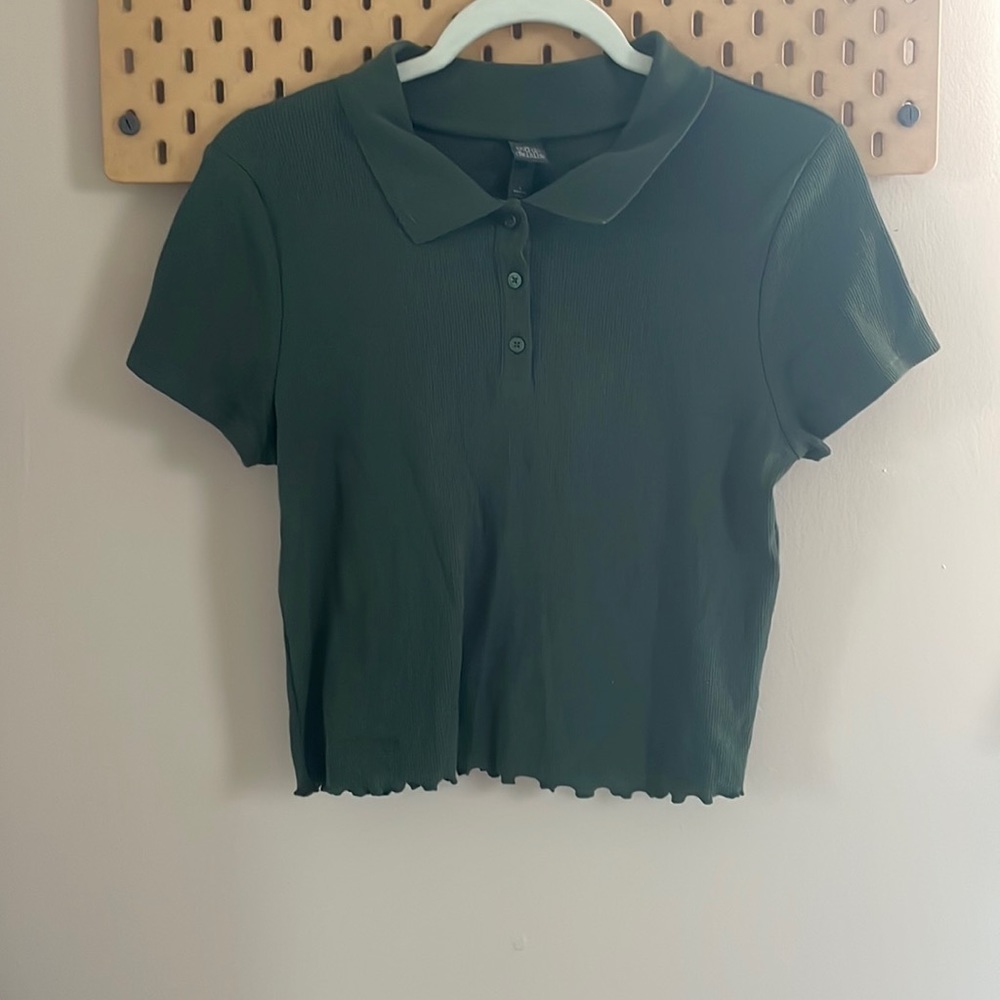 Size L Green Collared Shirt